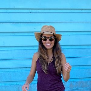 Meet your Posher, Amelia